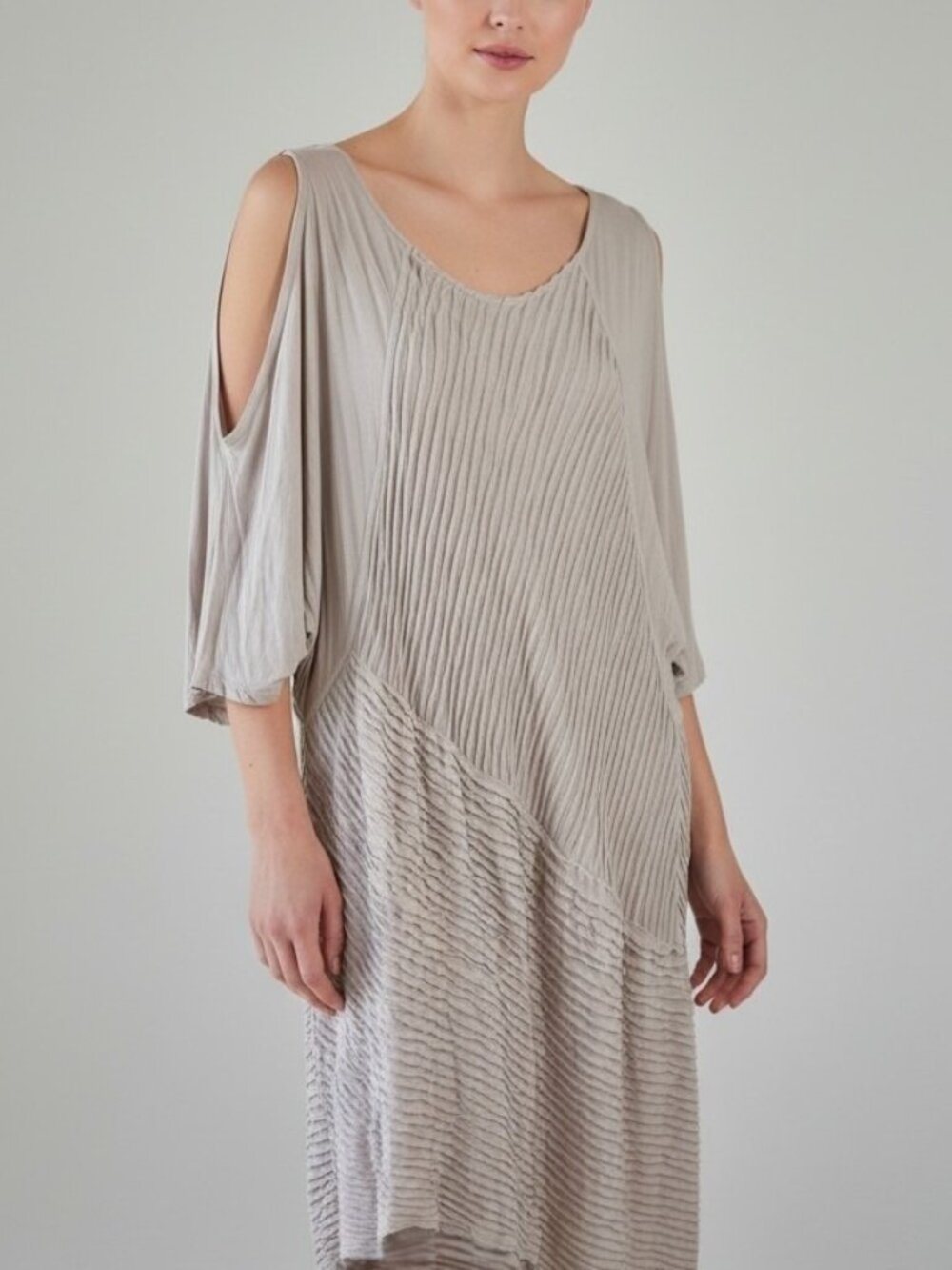 XCVI Blush Beige Modal Blend Cold Shoulder Textured Midi Dress Size M  Lagenlook